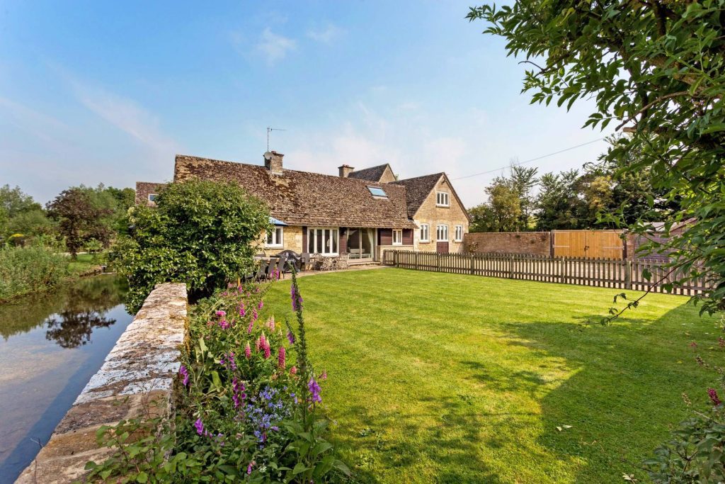 Dancers Holiday Cottage - Cotswold Holiday Homes