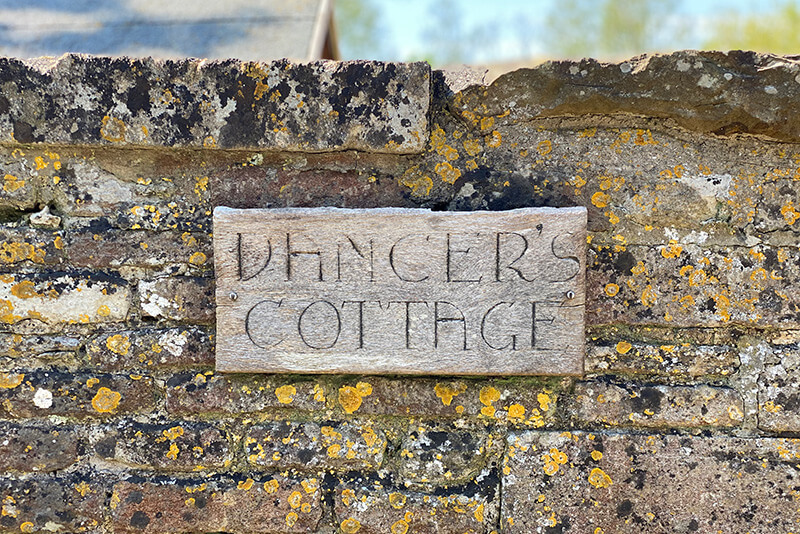 dancers-cottage-name-plaque